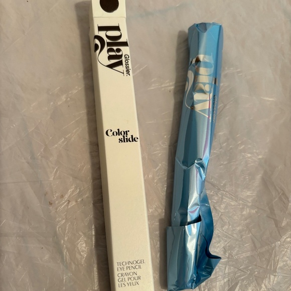 NWT Glossier Play Colorslide Eye Pencil - Picture 1 of 2